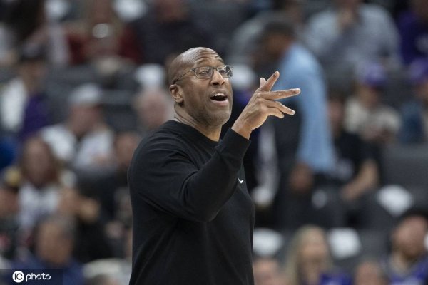 Knicks thuê Mike Brown làm huấ