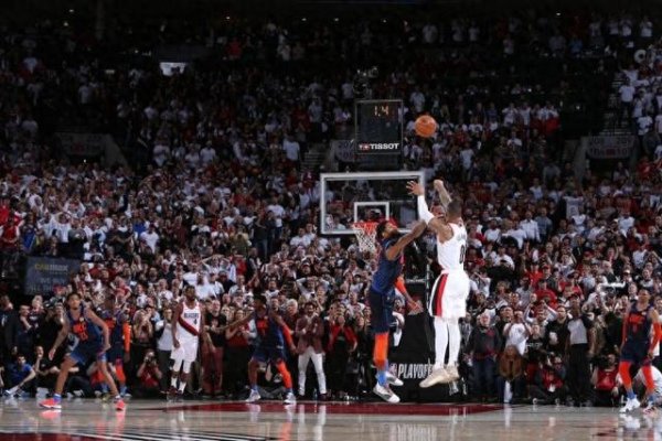 Bỏ qua: Lillard bị đánh giá ca